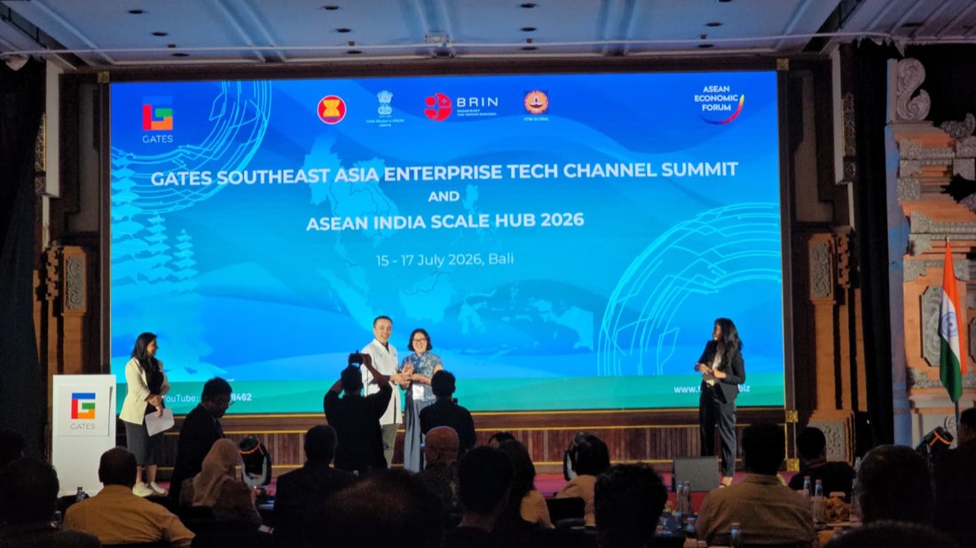 Healthi receiving awards on stage at the GATES Southeast Asia Enterprise Tech Channel Summit 2026 in Bali